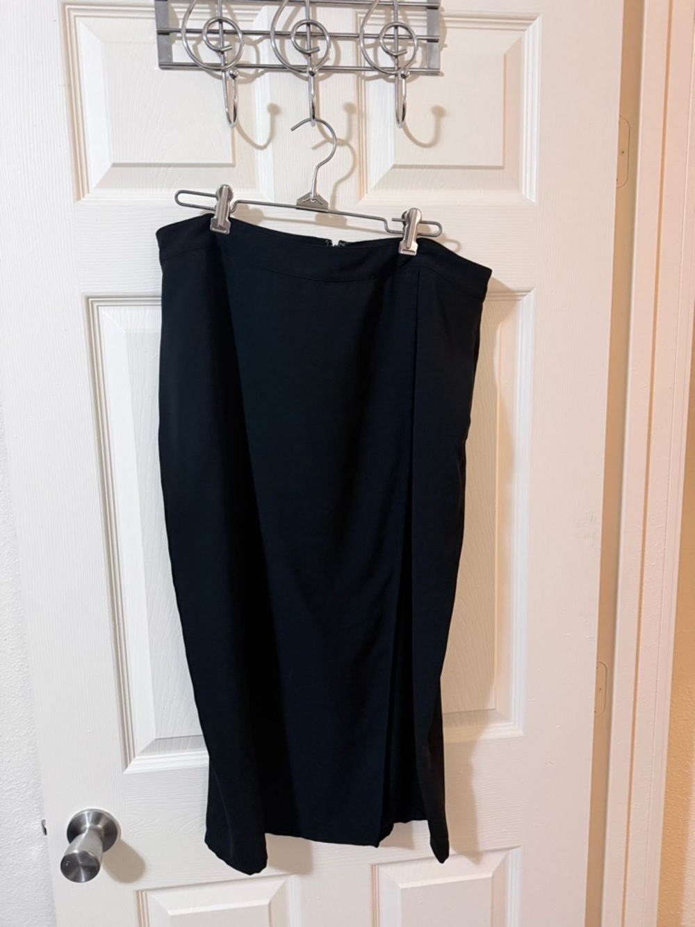 14th & Union Black Midi Pencil Skirt